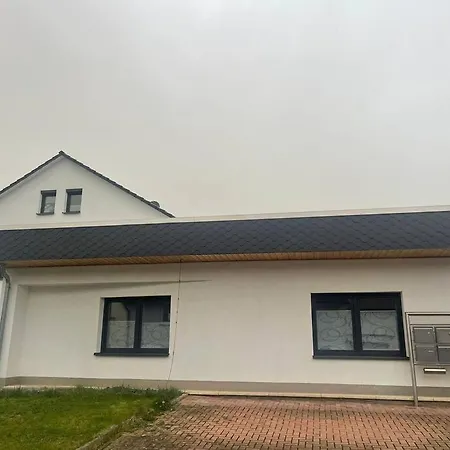 Апартаменты Schoene Anliegerwohnung Баунаталь