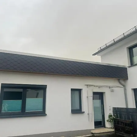 Schoene Anliegerwohnung